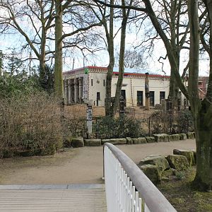 View at Elephant-outdoor and Egyptian Tempel