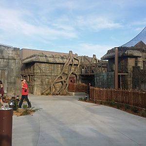 Lost Kingdom - Malayan tiger exhibit showing overhead transfer bridge