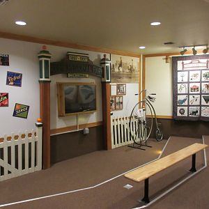 Nature Center (not on zoo grounds)