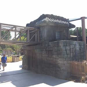 Lost Kingdom - Cross-over from west to east tiger yards