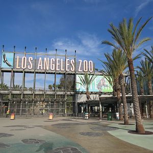 Grandiose Zoo Entrance