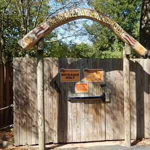 9/29/2017 - Austalia Walk-About Entry Gate