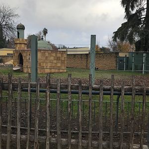 Asian elephant exhibit (1st pic)