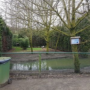 European crane-enclosure