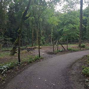 Putting-down of an enclosure