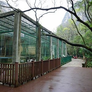 Liuzhou Zoo - carnivore exhibit