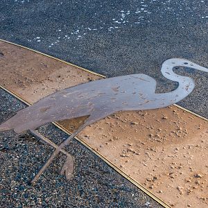 Animal decoration around the statue