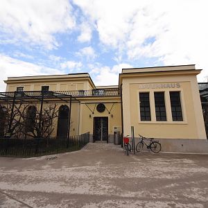 Primate house - outdoor