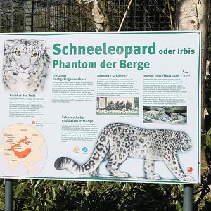 Large info-sign Snow leopard
