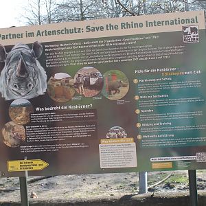 Rhino-info-sign