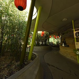 Giant panda indoor complex