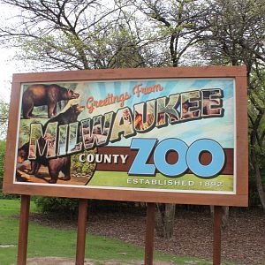 Milwaukee County Zoo Sign