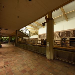 Rhino indoors - Pachyderm house