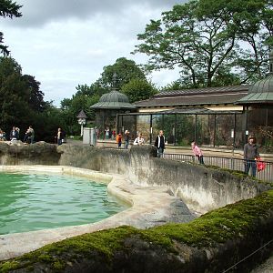Bird House exterior and seal pool at Hagenbecks, Hamburg