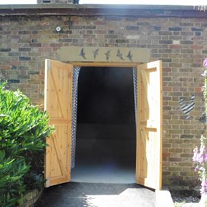 HANWELL ZOO: New Aquarium 'hut'