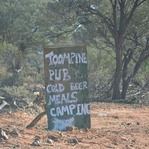 Toompine has only a pub-- no other houses.  The pub without a town!