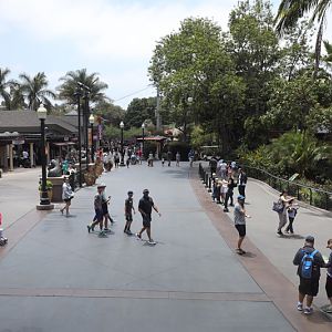 entry plaza (from bus)