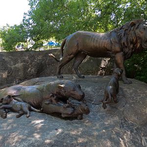 Pride of the Plains - Lion Sculpture