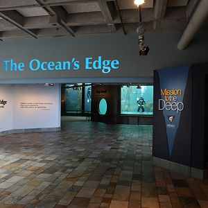 entrance to oceans edge