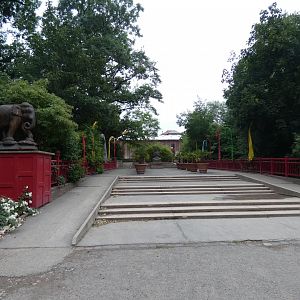 View of walk-way to Elephants