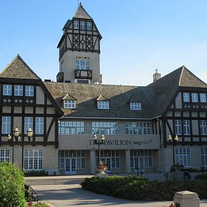 Pavilion (not connected to zoo but inside Assiniboine Park)
