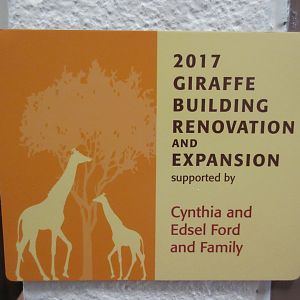Giraffe Barn Sign