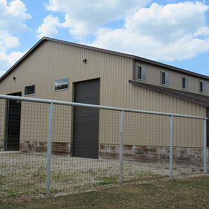 Reticulated Giraffe Barn
