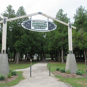 Zoo Entrance Sign