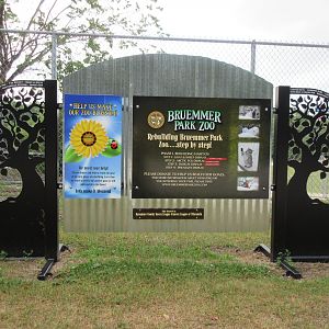 Zoo Entrance Sign