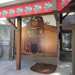 Fortress of the Bears: Grizzlies (New in 2018)