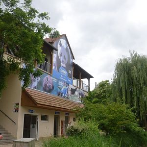 Link Bridge Entrance (leading to newer area) at Beauval, 12/06/18