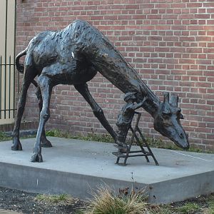 Giraffe statue outside Reptile House