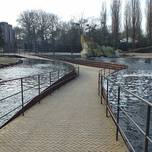 Path through Savannah and Asian Elephant exhibits