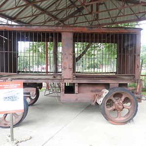 1940s-era Cole Bros. Circus Sea Lion Den - Circus World Museum