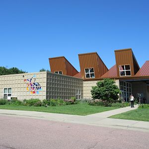 Butterfly House & Aquarium