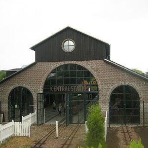 Ree Park - "Central Station"