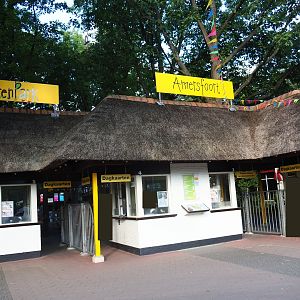 Entrance and ticket offices