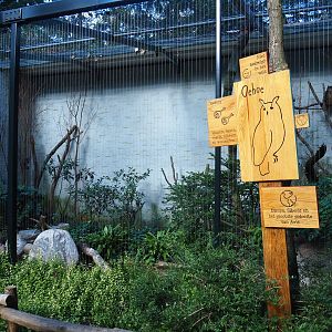Eurasian eagle-owl aviary and signs