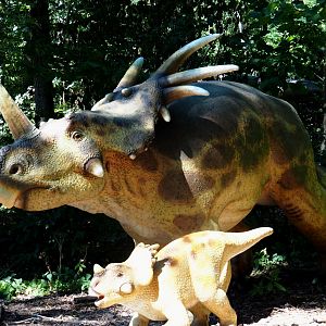 Dinosaur models - Styracosaurus and baby