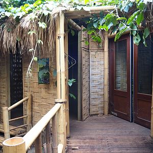 Philippines section huts and passage to next section (Sep 2nd, 2018)