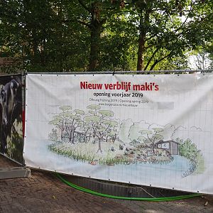New project for 2019 signs on fencing around construction site (Sep 16th, 2018)