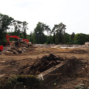 Demolition of old exhibits (Sep 16th, 2018)