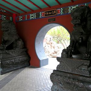 CHINA - Entry Courtyard Figures