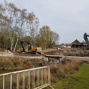 Construction-work Gorilla-island