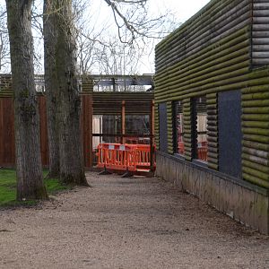 Monkey house, lemur walkway blocked
