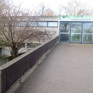 Entrance to Tapir House 011218