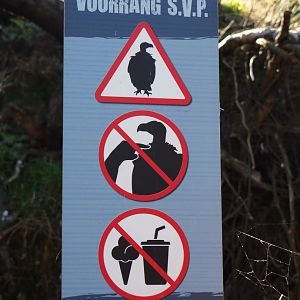 Taiga aviary rules sign (Oct 13th, 2018)