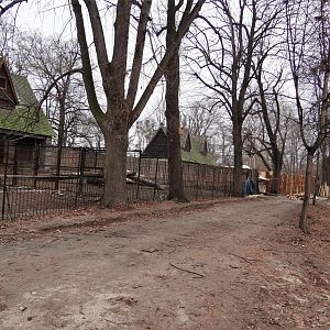 Takin and Alfred deer exhibits under reconstruction