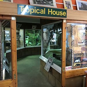 Entrance to Tropical House 040319