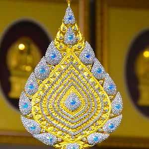 Spectacular gemstones